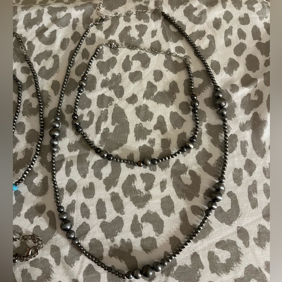 Faux Navajo pearls - Picture 3 of 4